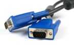 Comment brancher un vieux PC (VGA) sur une TV (HDMI) en 2026 Le guide de la conversion.